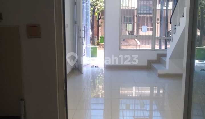 Dijual Rumah 2 Lantai Bagus di Residence One, BSD Dijual Rumah 2 Lantai Bagus di Residence One, BSD