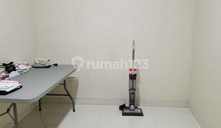 Dijual Murah Rumah Full Furnish di Muara Karang 2