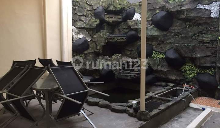 Rumah Cantik Semi Furnished di Serpong Park Bsd, Tangerang