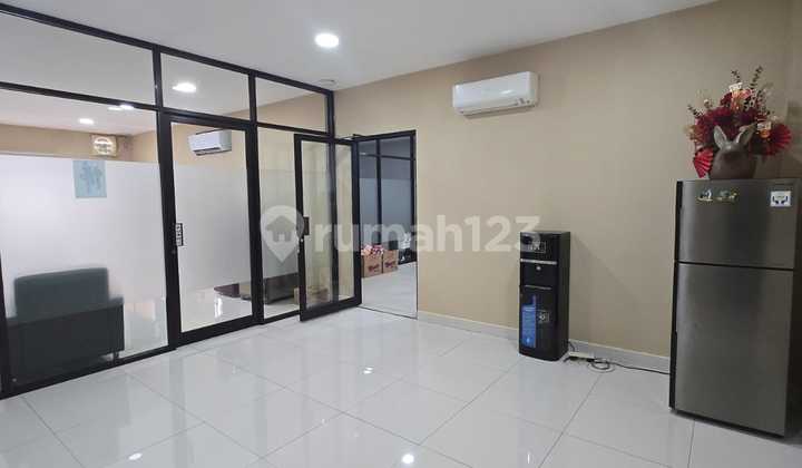 Dijual Ruko Toho Gandeng 3½ Lantai di PIK