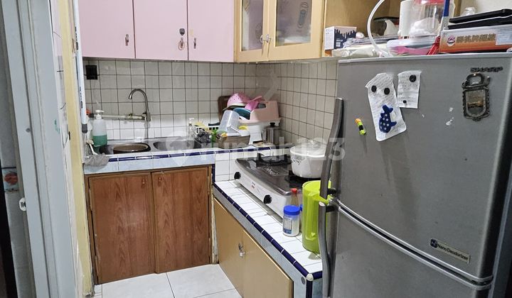 Rumah Semi Furnished Bagus di Taman Palem Lestari 2