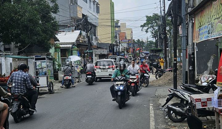 Rumah Karang Anyar Jalan A .Pingir Jalan Raya. 3 Lantai 2