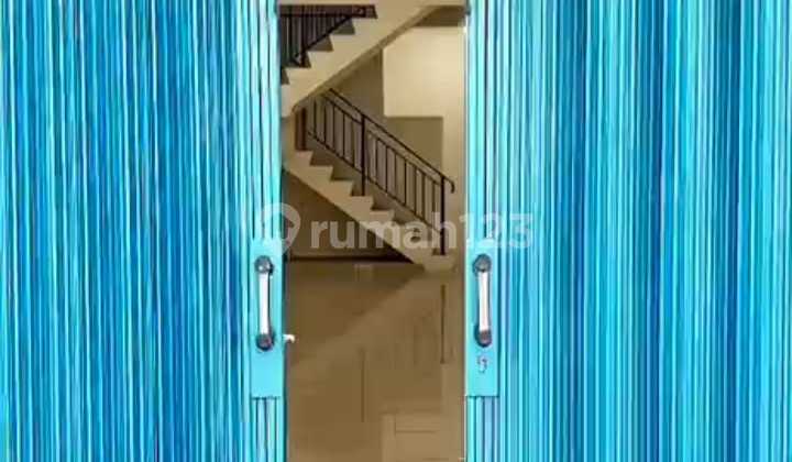 Dijual Ruko 3,5 Lantai di Taman Ratu Raya, Kebon Jeruk