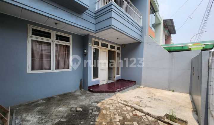 Dijual Rumah 2 Lantai di Taman Palem Lestari, Cengkareng