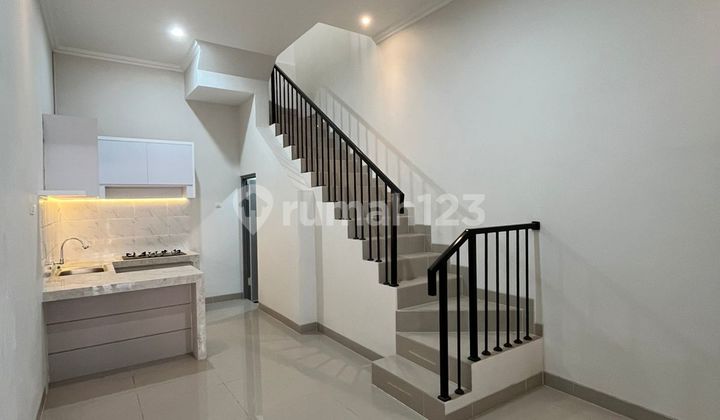 Dijual Rumah 2 Lantai Jl. Berlian 7 Poris Tangerang  2