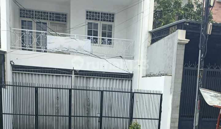 Dijual Rumah 2 Lantai di Kramat Jaya, Jakarta Pusat