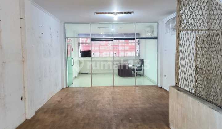 For Sale 4-Story Shop House in Mangga Dua 2