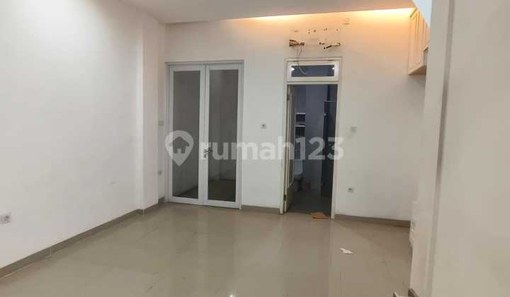 For Sale 3-Story House Jl. Kesayangan Utara Kalideres West Jakarta 2