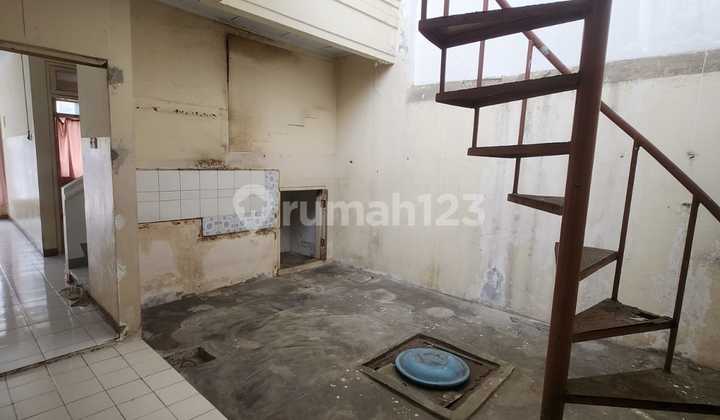Dijual Rumah 2 Lantai di Taman Palem Lestari, Cengkareng 2