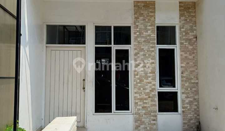 For Sale 2-Story House in Diroyal Palem, Kalideres