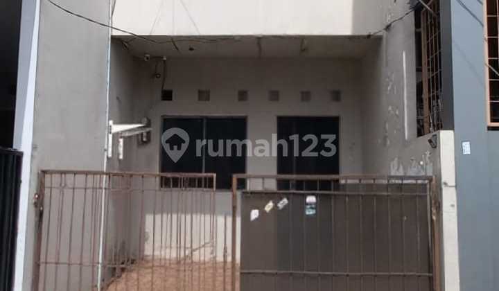 Dijual Rumah Menceng 2,5 Lantai di Jl. Sumbawa, Jakarta Barat Dijual Rumah Menceng 2,5 Lantai di Jl. Sumbawa, Jakarta Barat