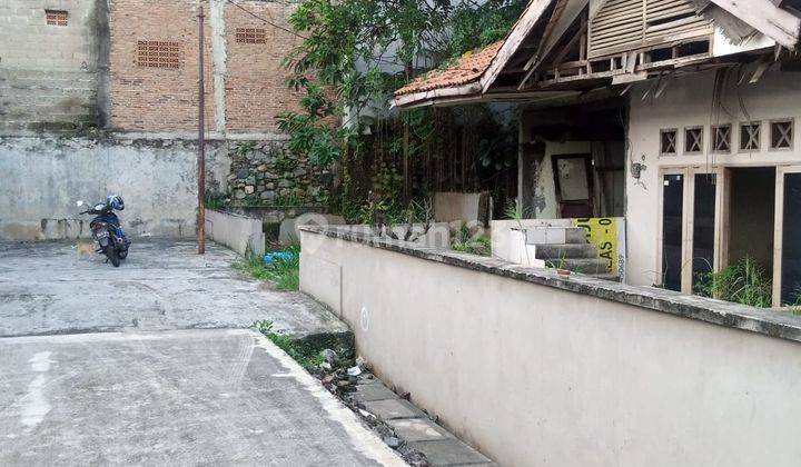 Rumah Tua Hitung Tanah di Komplek Dosen IKIP Jatibening 2