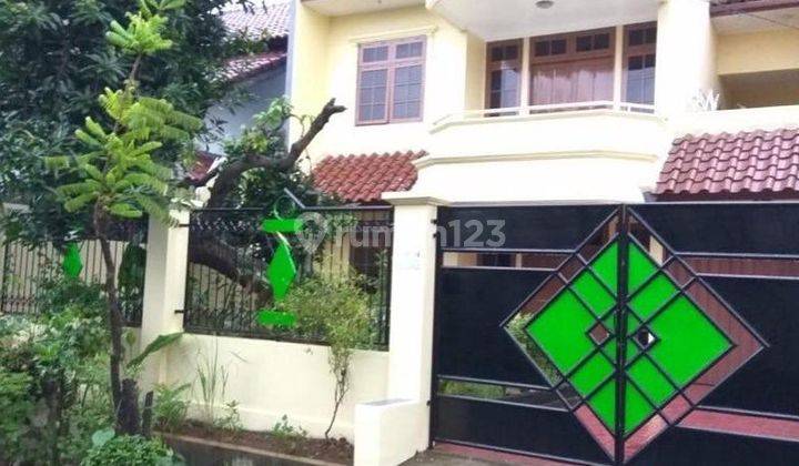 Rumah 2 Lantai di Dalam Komplek Pondok Kelapa 1