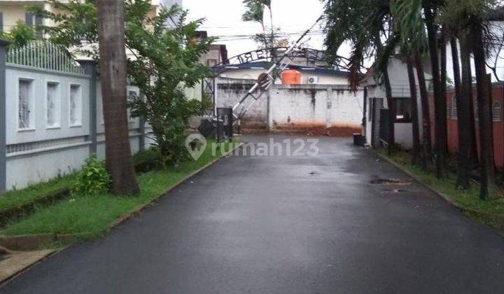 Rumah 2 Lantai di Dalam Komplek Pondok Kelapa 2