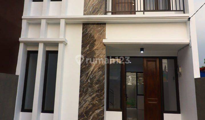 Rumah Minimalis Modern 2 Lantai di Sukahati Cibinong 1