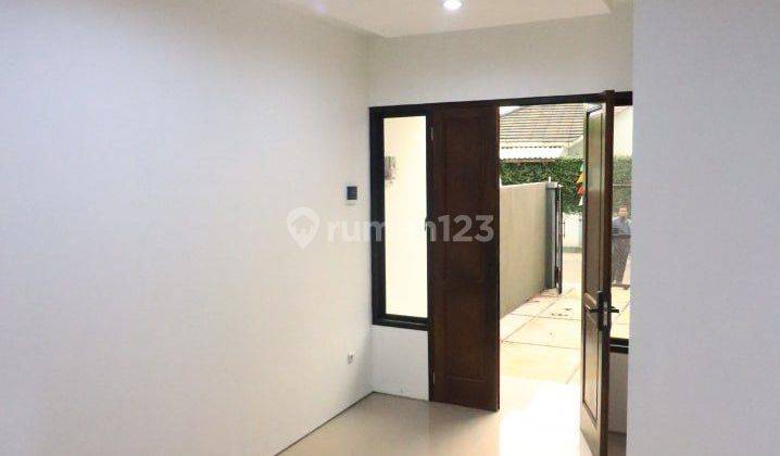 Rumah Minimalis Modern 2 Lantai di Sukahati Cibinong 2