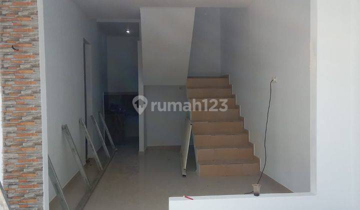 Rumah Minimalis Modern 2 Lantai dalam Cluster Jatiranggon 2