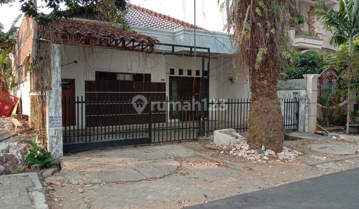 Rumah Tua Hitung Tanah dalam Komplek Cempaka Putih 1