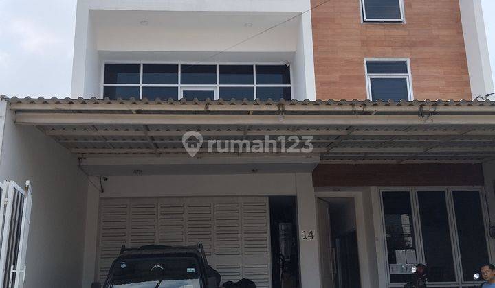 JUAL CEPAT Rumah Kantor 3 Lantai + Rooftop Tebet 1