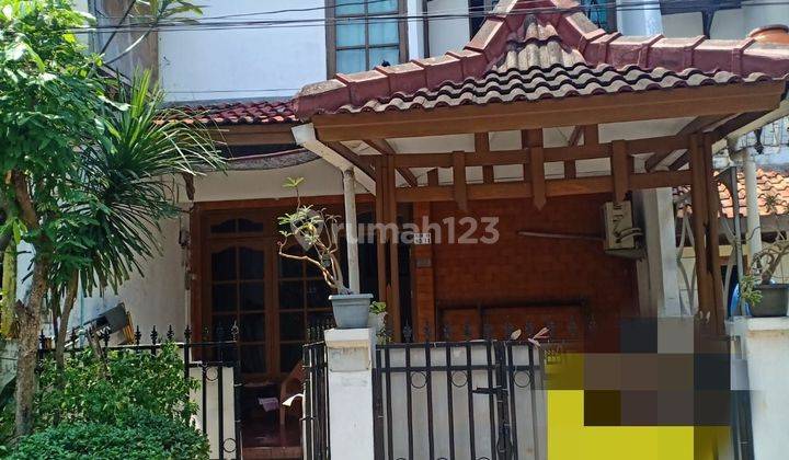 Rumah Minimalis 2 Lantai Dalam Perumahan 1