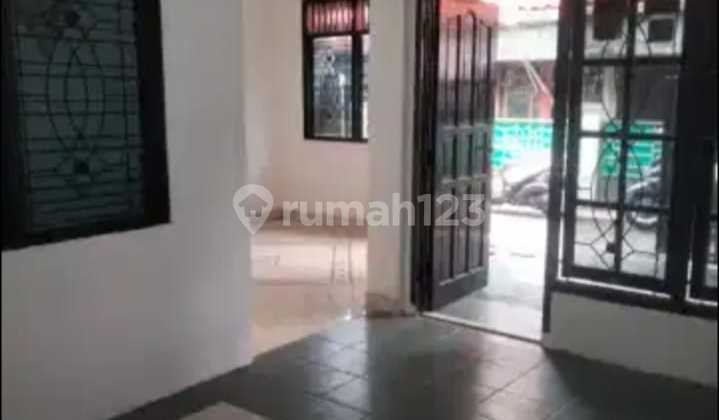 Rumah Minimalis 2 Lantai di Perumnas Klender 2