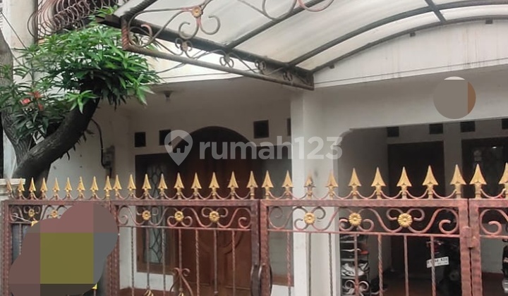 Rumah Minimalis 2 Lantai Di Pondok Kelapa