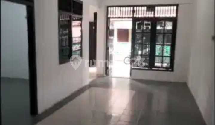 Rumah Minimalis 2 Lantai di Perumnas Klender