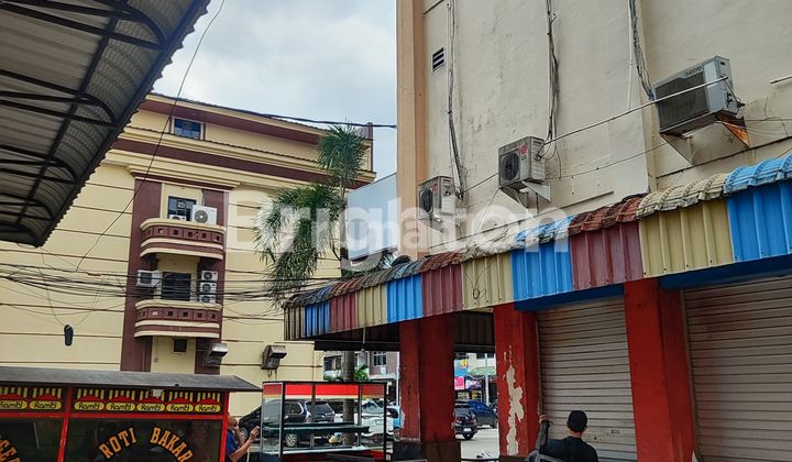 Cheap Shop House. Lively. Seraya Mas. Next to Harapan Bunda Hospital. Nagoya.