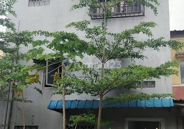 Ruko Kinthamani. 3 Lantai. Dekat Sekolah Maitriya 2