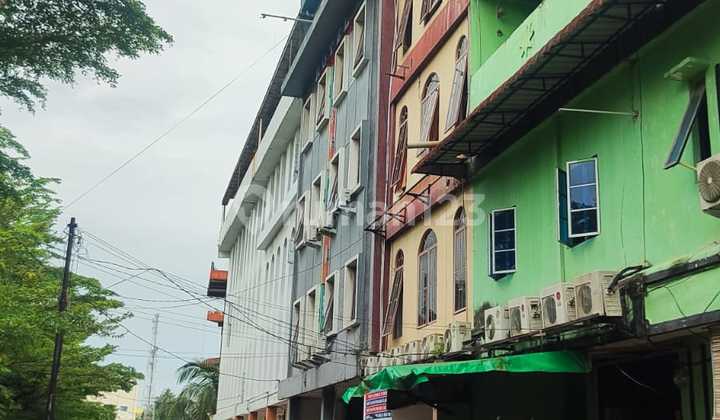 Lodging. Inn. Official Near Nagoya Hill. 2 Connected Units. 4 Floors. Batam. Cheap Sale. Still Operating / Running