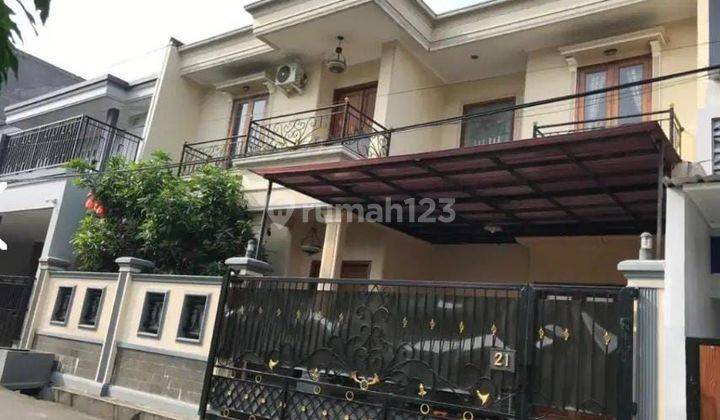 Dijual rumah cantik siap huni di jakarta timur  2