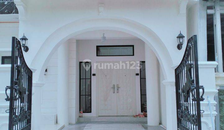 Dijual Rumah klasik gaya eropa 2