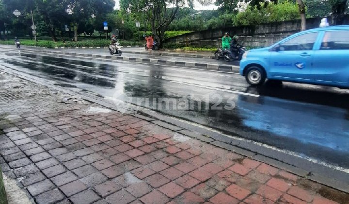 Disewakan Ruko Dua Lantai Lokasi Duren Sawit Jakarta Timur 2