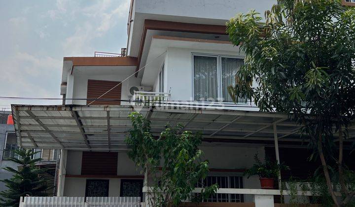 RUMAH HOEK HADAP TAMAN KOMPLEK+GAZEBO DI CITRA 2 EXT JAKARTA BARAT 1