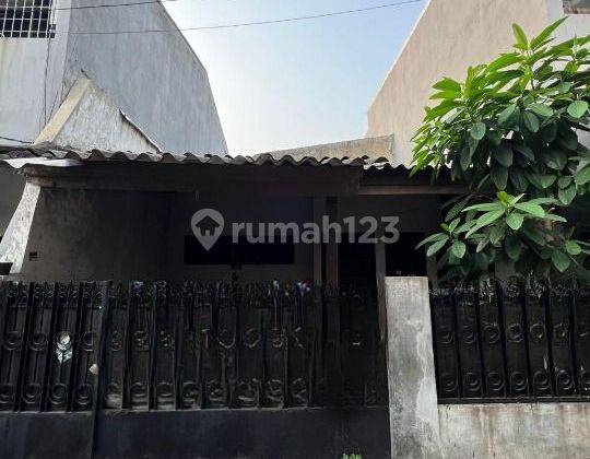 Hadap Selatan, Rumah Tua 6X13M Hitung Tanah Di Tanjung Duren Jakarta Barat 1