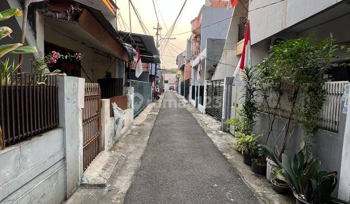 Hadap Selatan, Rumah Tua 6X13M Hitung Tanah Di Tanjung Duren Jakarta Barat 2