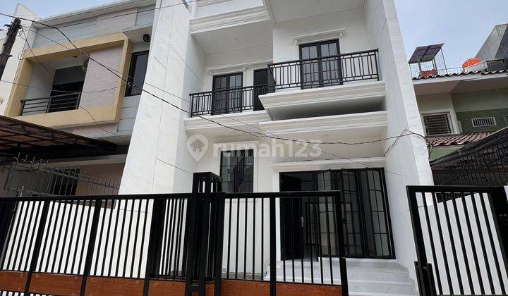 RUMAH BRAND NEW TAMAN RATU JAKARTA BARAT 1