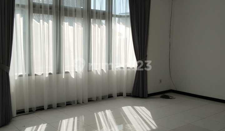 Rumah Strategis Premium Lingkungan Nyaman Permata Semeru 2