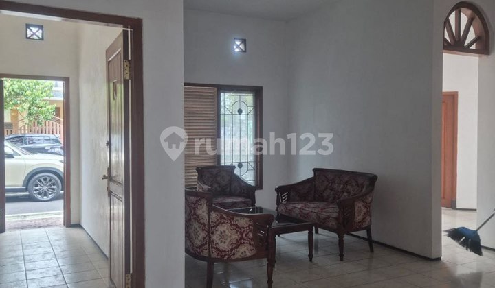 Well-Maintained House in Simpang Sulfat, Blimbing, Pandanwangi, Malang 2