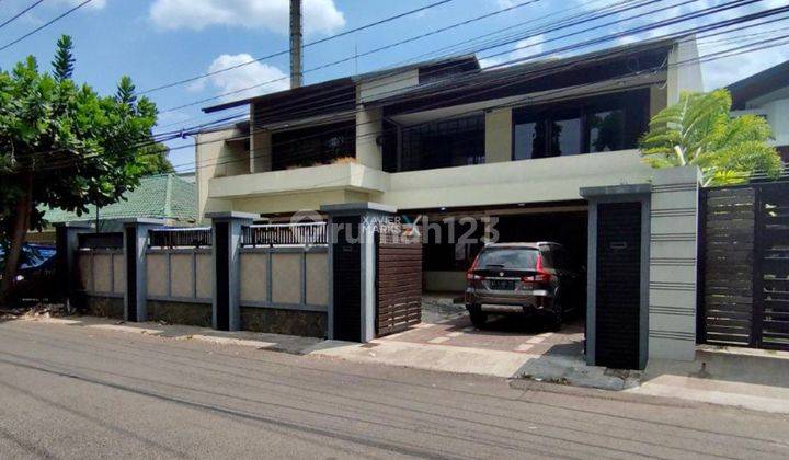 Rumah Luas Lokasi Strategis Di Jalan Gresik Klojen Malang Dn371  1