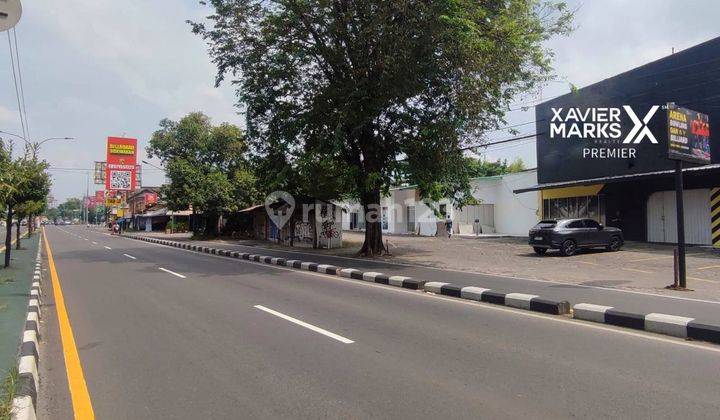 Ruang Usaha Dengan Lokasi Premium Di Poros Jl. Ring Road Utara Yogyakarta Dn978  2