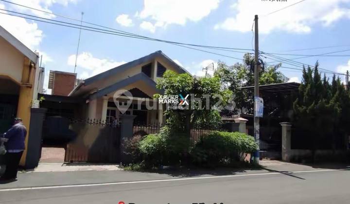 Well-Maintained House in a Strategic Location in Purwantoro, Blimbing Malang 1