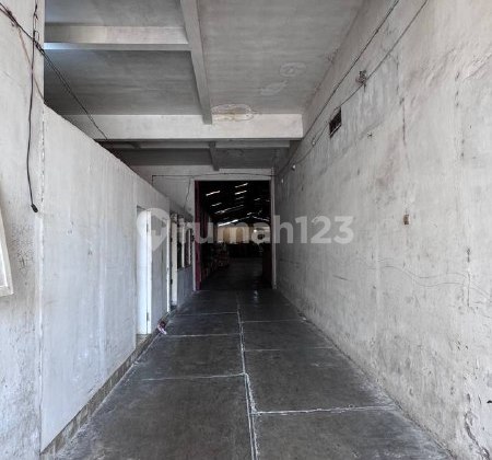 Active Cigarette Factory Located at Raya Bandulan, Malang City, East Java Active Cigarette Factory Located at Raya Bandulan, Malang City, East Java