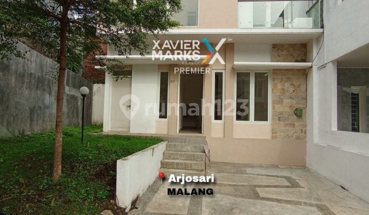 Minimalist and Ready-to-Occupy House in Arjosari, Blimbing, Malang Minimalist and Ready-to-Occupy House in Arjosari, Blimbing, Malang