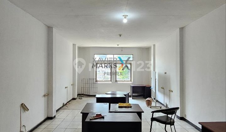 Strategic 2-Storey Shop House on Galunggung Main Road Axis, Klojen Malang 2