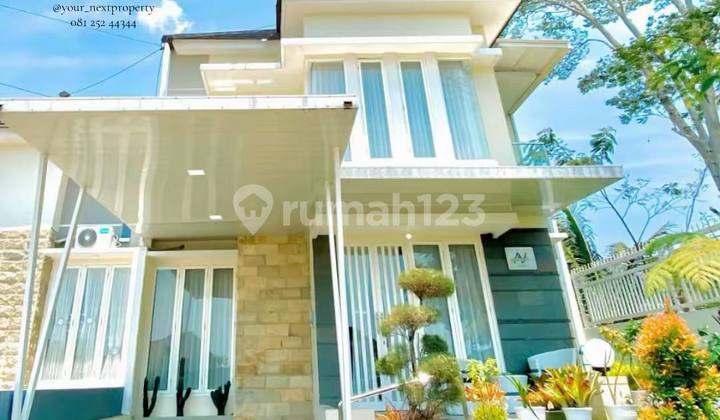 Rumah Villa Hook Full Furnish With Private Pool di Junrejo Kota Batu