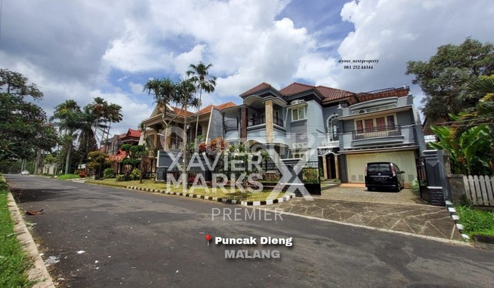 Luxury House With Private Pool in Puncak Dieng Dau Malang Luxury House With Private Pool in Puncak Dieng Dau Malang