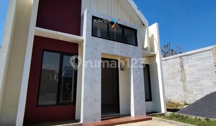 Rumah Baru Modern Minimalis Dekat Exit Tol di Candirenggo Singosari Malang 2