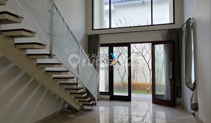 Grand House with Private Pool in Ijen Nirwana, Klojen Malang 2