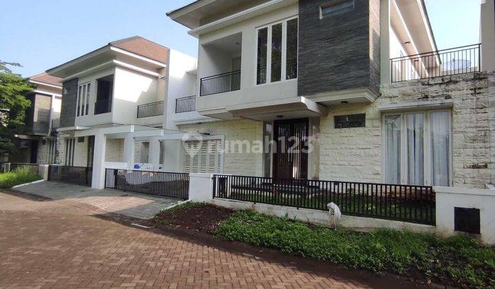 DISEWAKAN RUMAH MEWAH DI ARAYA GOLF MALANG 1